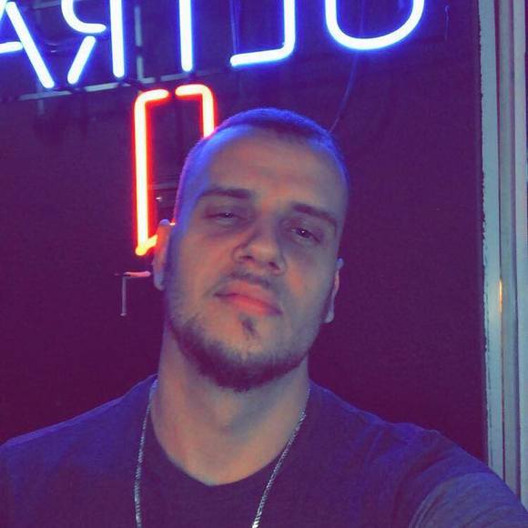 Meet your Posher, Robert - Picture 1 of 1